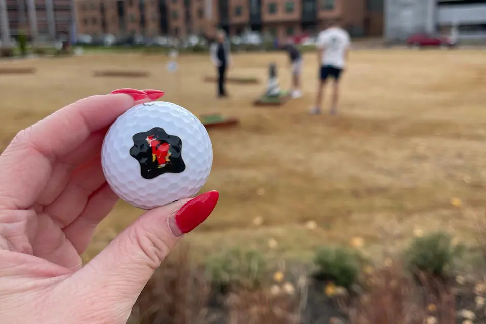 ChristmasVille-Events-Merry-Mulligans_-Golf